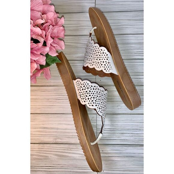 Olivia Miller White Hooded Rhinestone Slip On Sandals S:9 - Picture 7 of 12